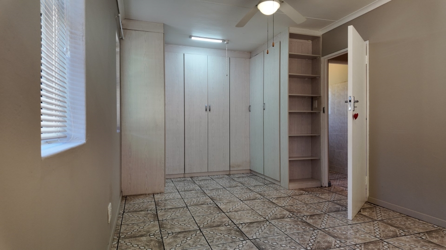 3 Bedroom Property for Sale in Stilbaai Wes Western Cape